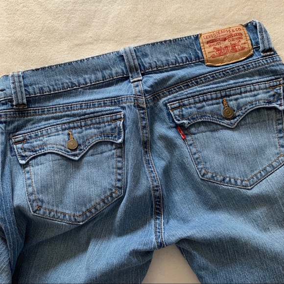 levi low flare 542 jeans